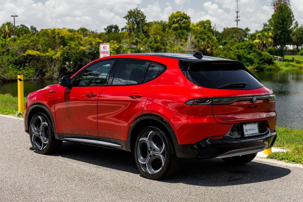 New 2026 Alfa Romeo Tonale w/ Active Assist Package AWD/4WD image 5
