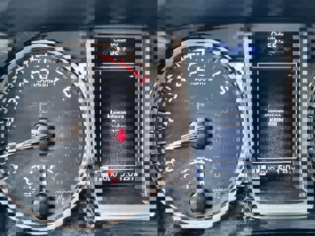 Used 2021 Toyota Tacoma SR5 w/ Trail Edition image 19