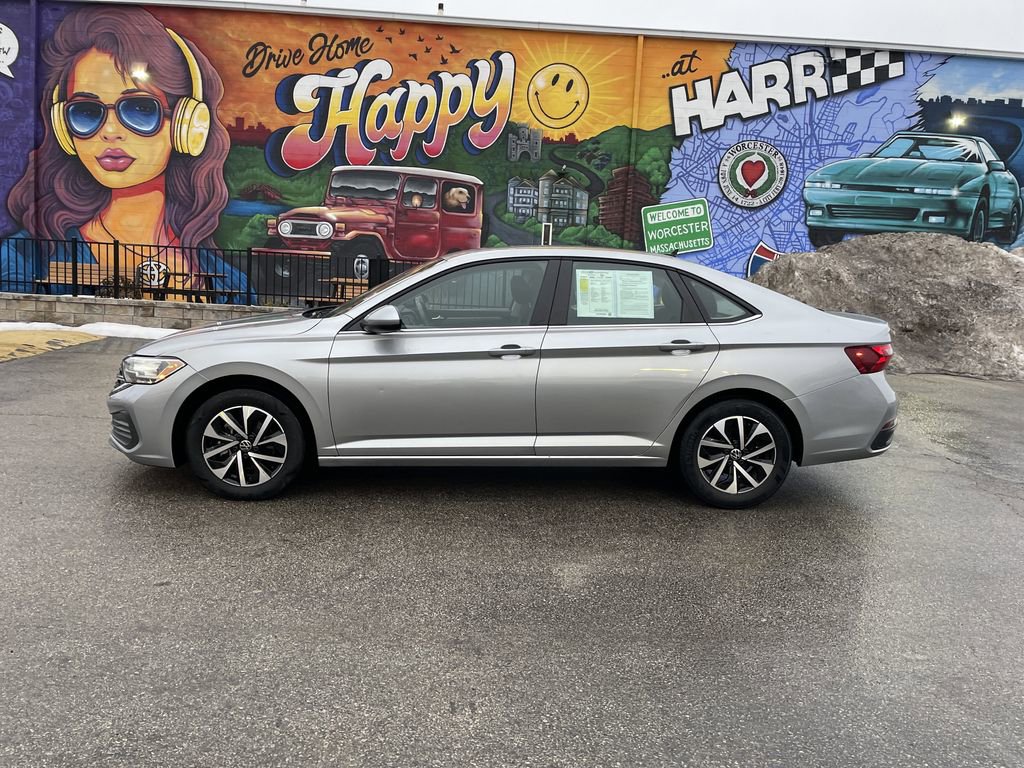 Used 2024 Volkswagen Jetta S image 2