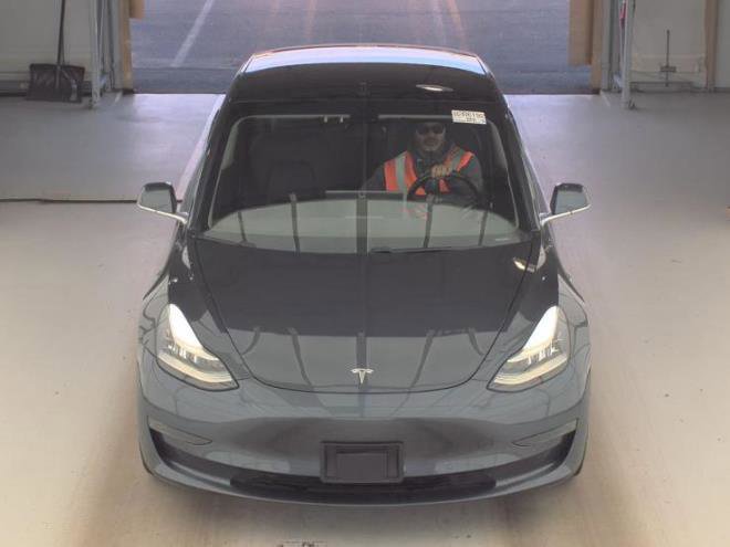 Used 2018 Tesla Model 3 Long Range image 3