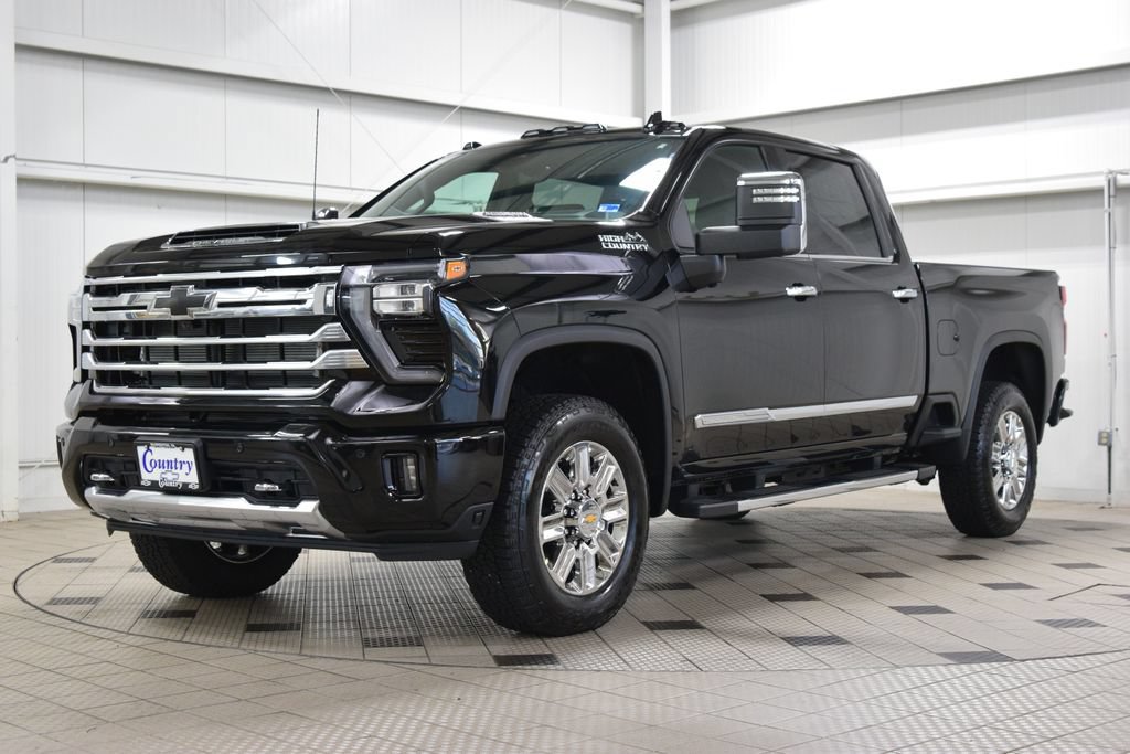 New 2026 Chevrolet Silverado 2500 High Country w/ High Country Premium Package AWD/4WD image 3