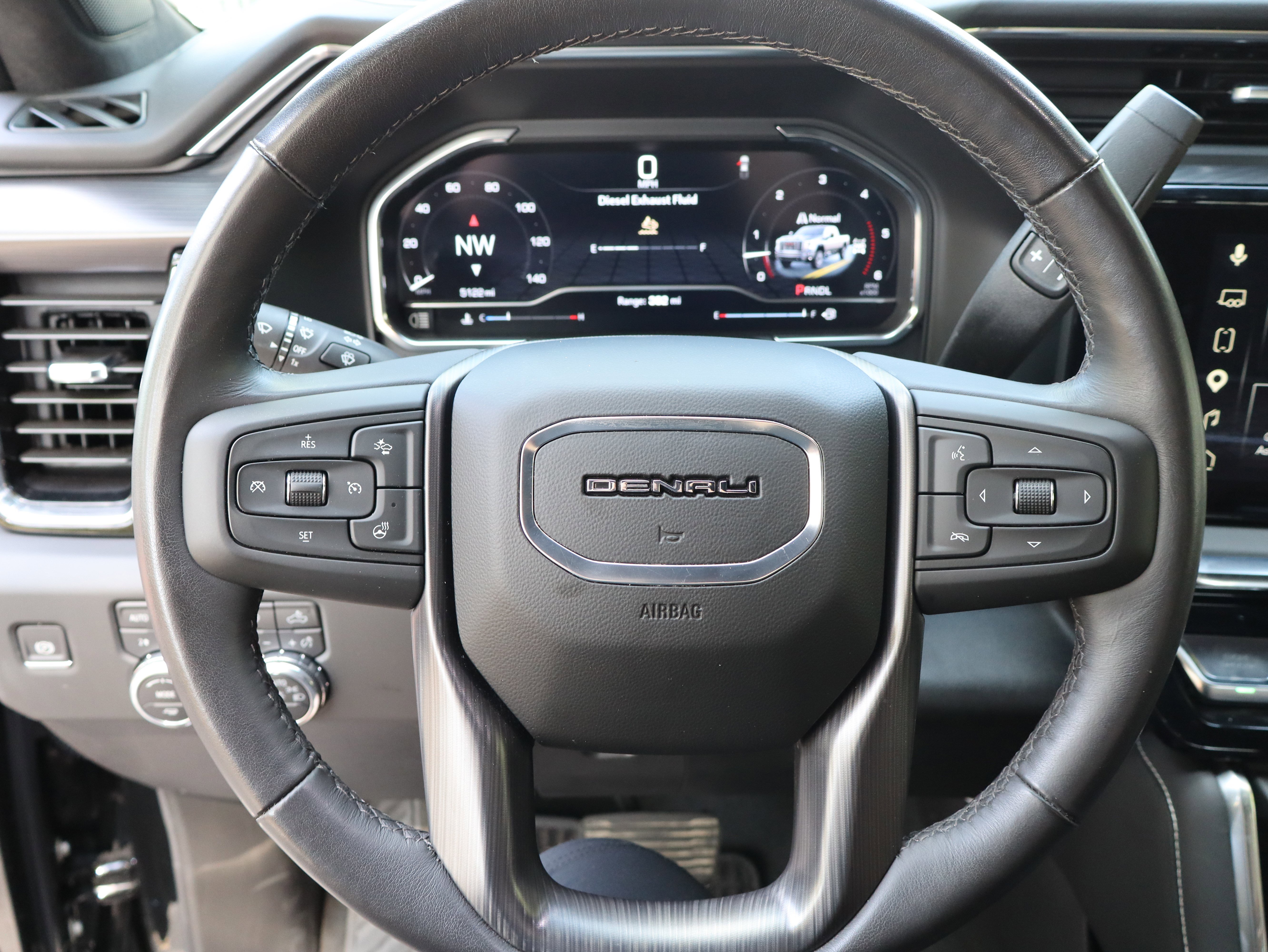 Used 2025 GMC Sierra 2500 Denali Ultimate image 26