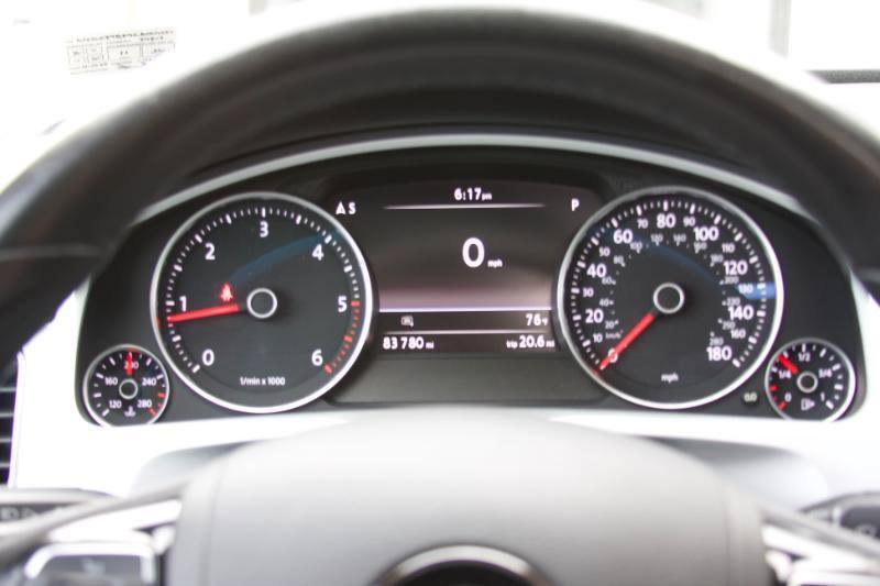 Used 2016 Volkswagen Touareg TDI AWD/4WD image 31