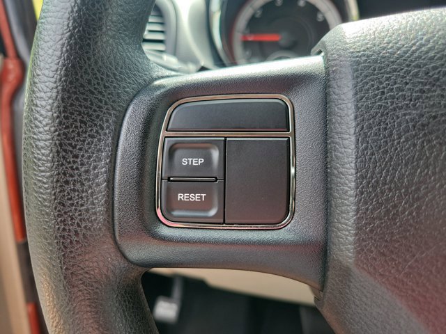 Used 2012 Dodge Grand Caravan SXT FWD image 22