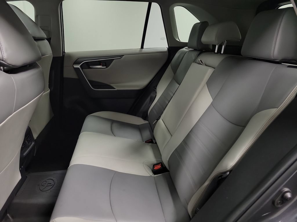 Used 2019 Toyota RAV4 Limited FWD image 30