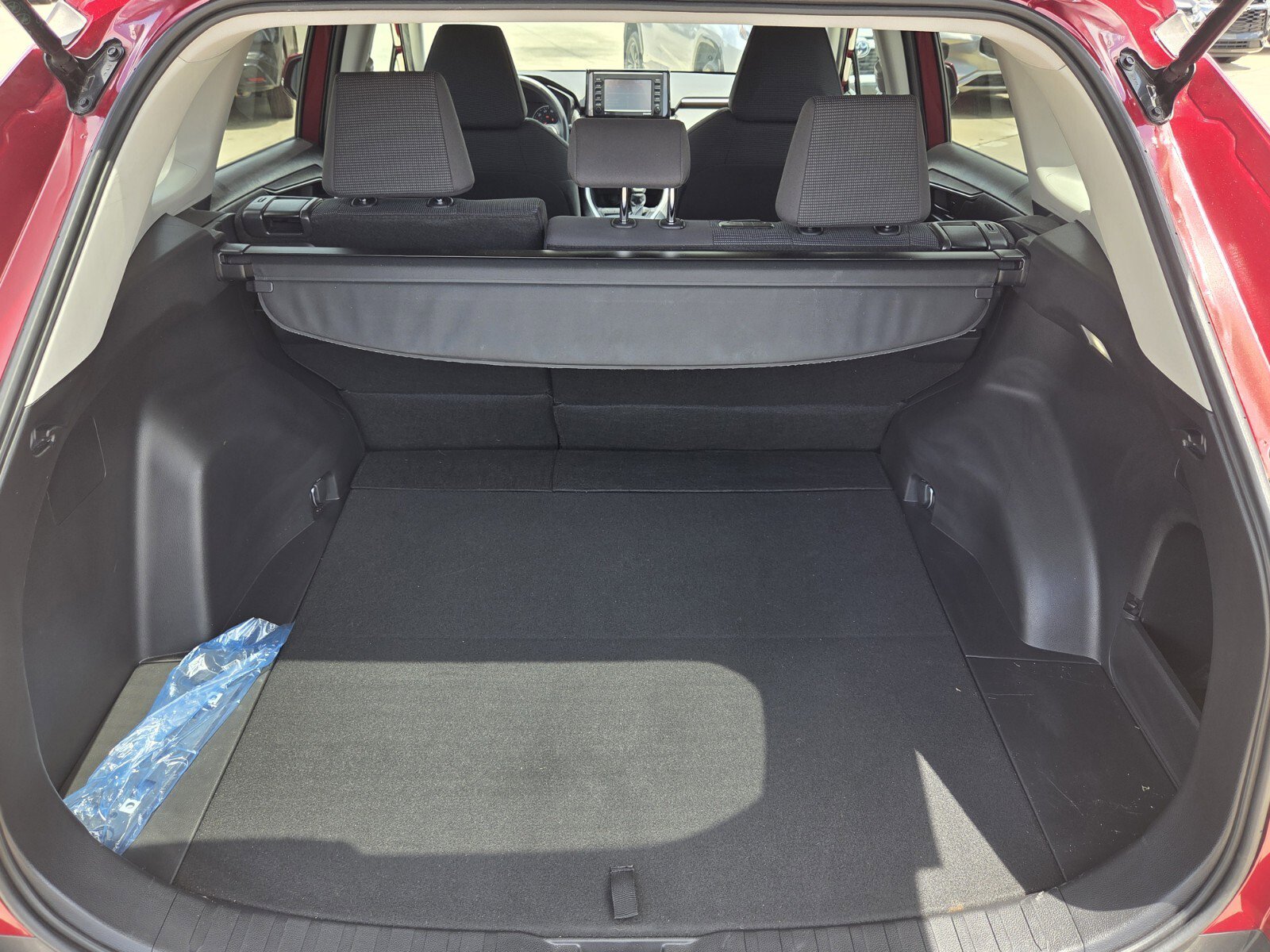 Certified 2022 Toyota RAV4 LE FWD image 9