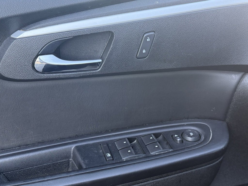 Used 2012 Chevrolet Traverse LT image 9