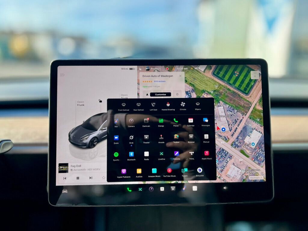 Used 2023 Tesla Model 3 Standard Range image 21