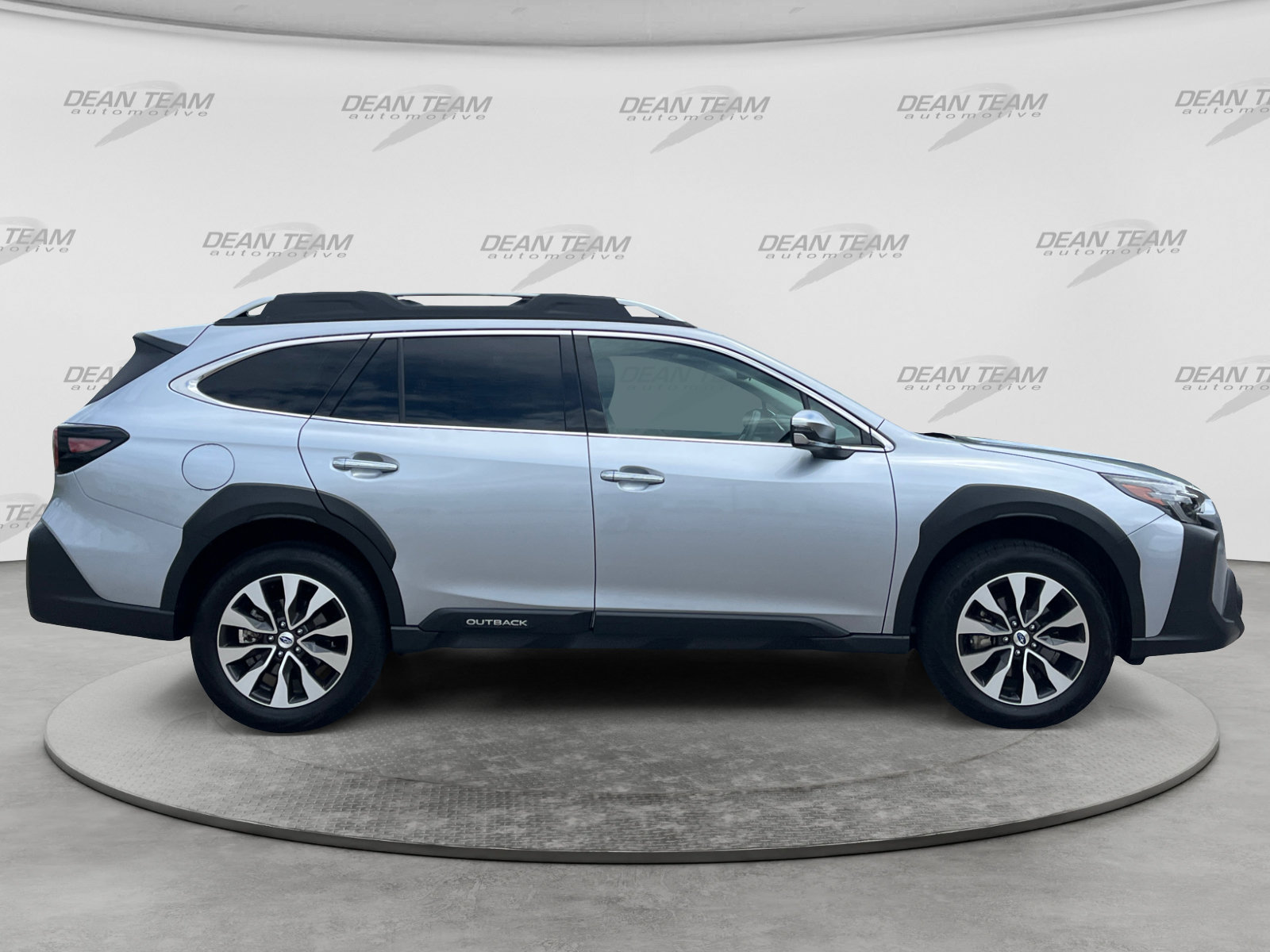 Used 2024 Subaru Outback Touring XT AWD/4WD image 9
