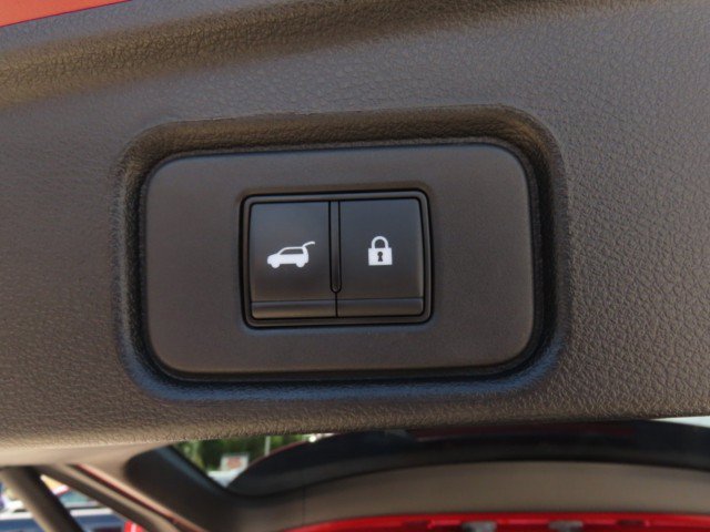 Used 2023 Nissan Pathfinder Platinum FWD image 13