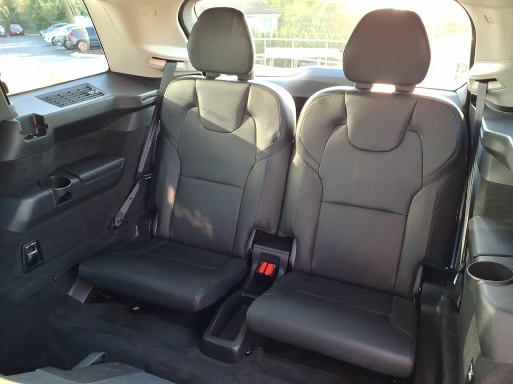 Certified 2023 Volvo XC90 B6 Plus w/ Protection Package AWD/4WD image 9