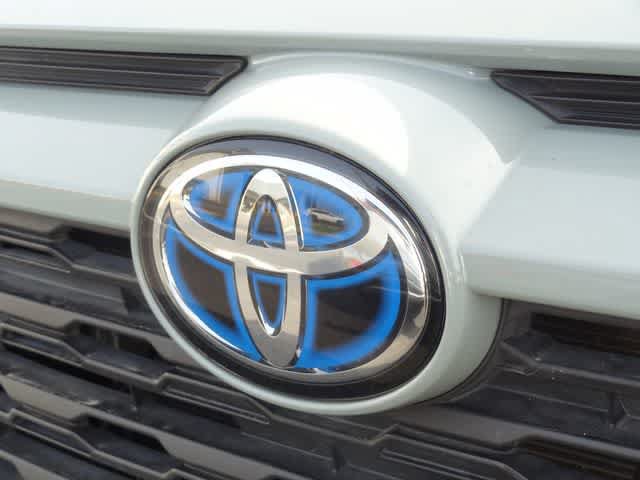 Used 2022 Toyota RAV4 XLE w/ Convenience Package AWD/4WD image 17