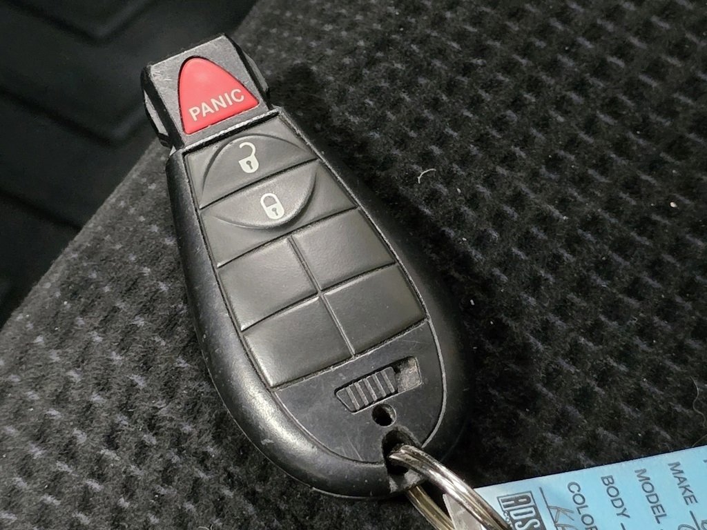 Used 2019 Dodge Grand Caravan SE w/ UConnect Hands-Free Group image 33