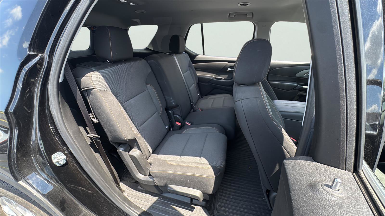 Used 2020 Chevrolet Traverse LT FWD image 22