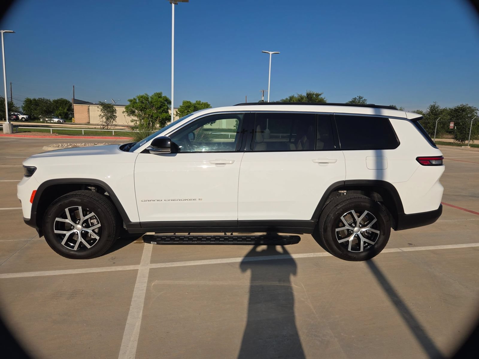 Used 2025 Jeep Grand Cherokee L Limited RWD image 6
