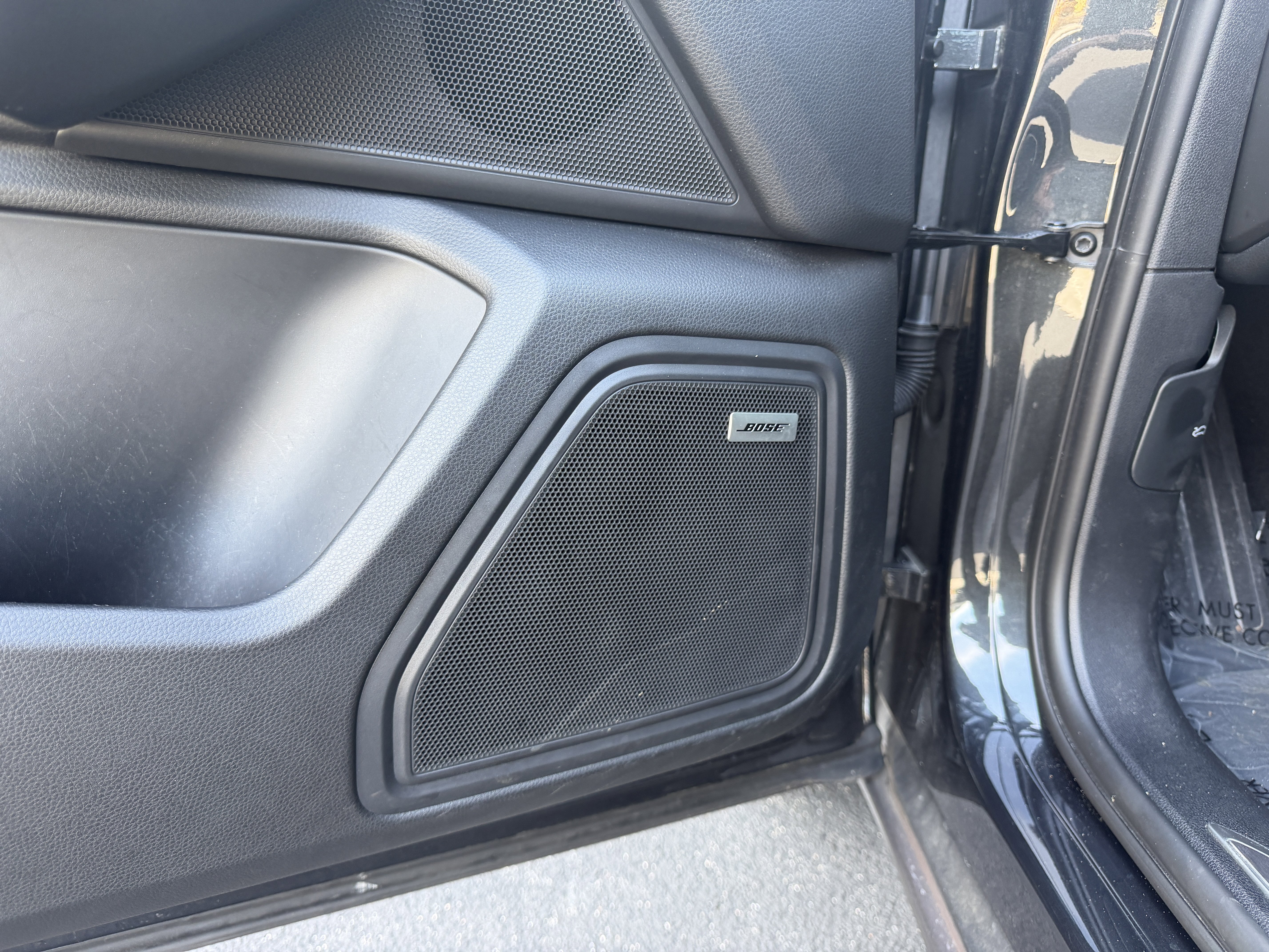 Certified 2024 Porsche Macan S image 13