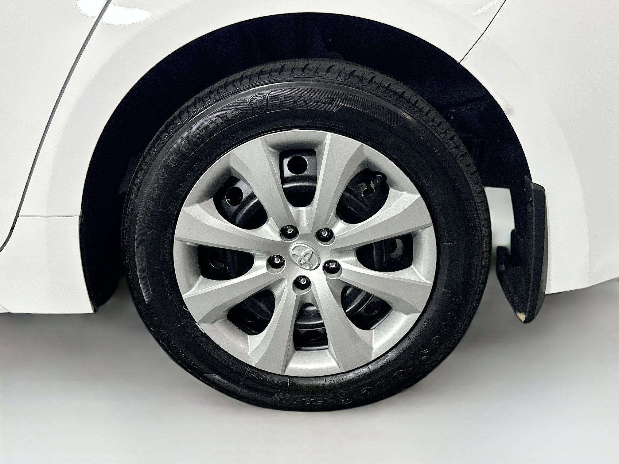 Used 2026 Toyota Corolla LE FWD image 11