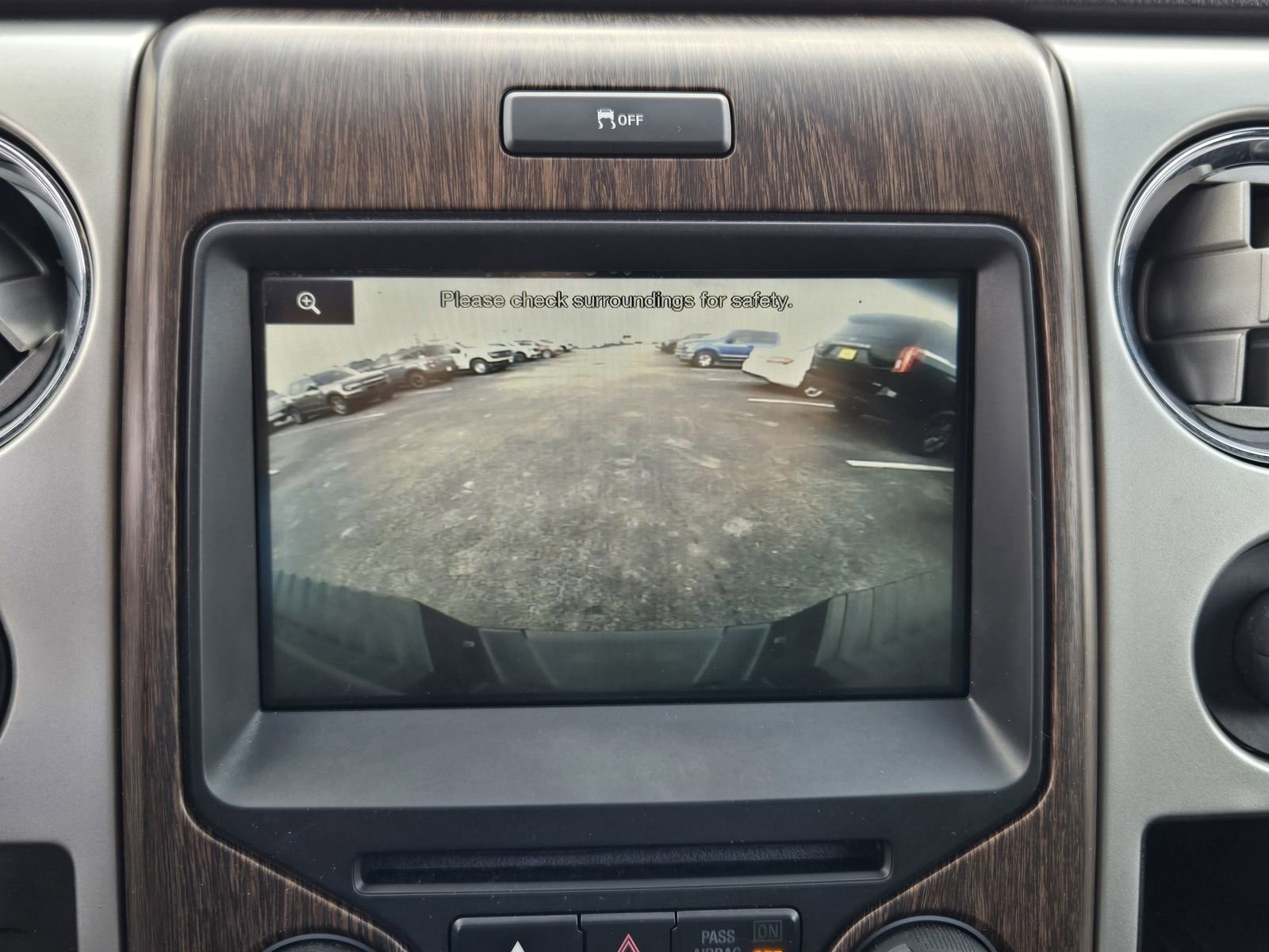 Used 2014 Ford F150 Lariat w/ Equipment Group 501A Mid RWD image 16