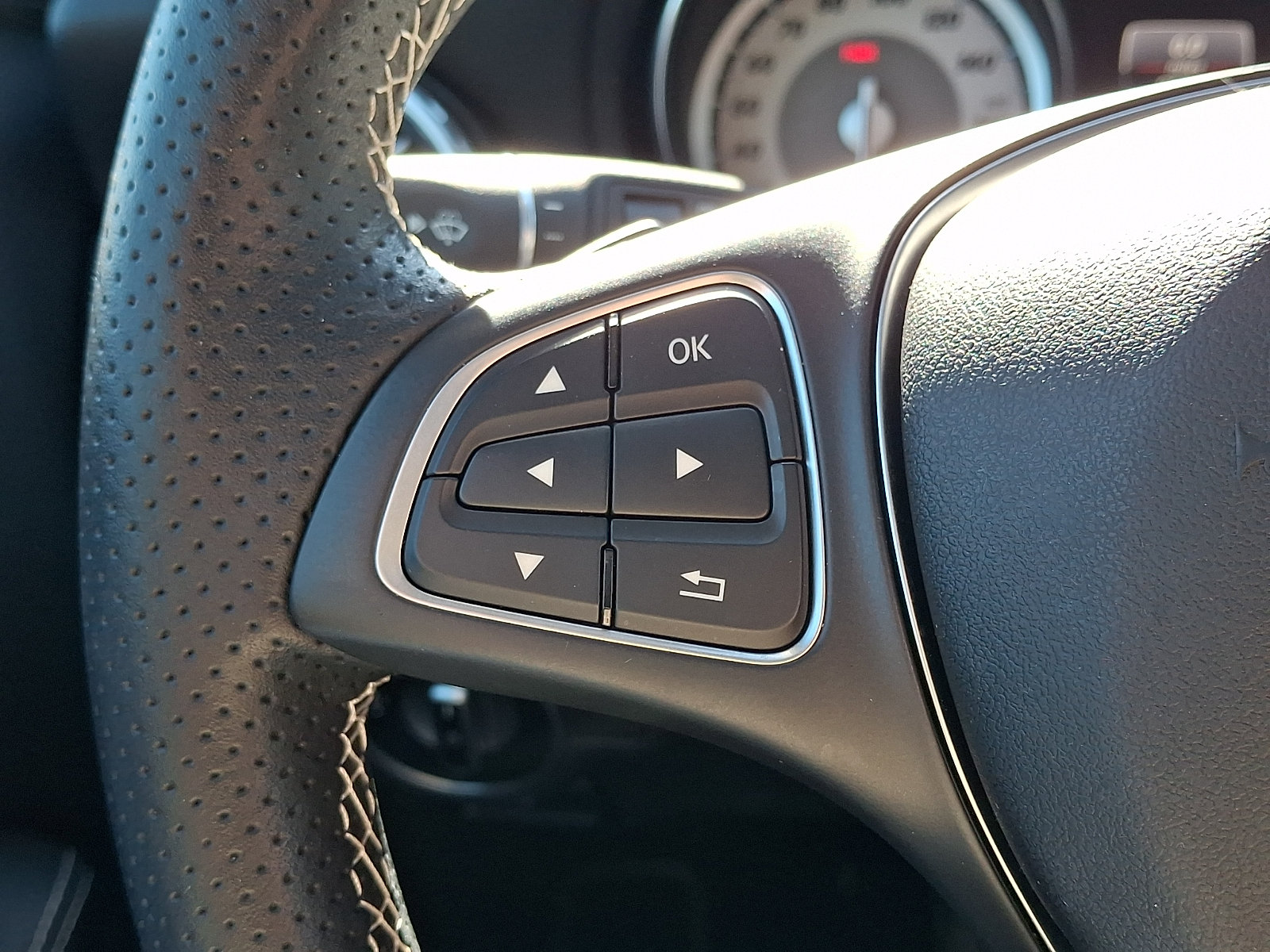 Used 2017 Mercedes-Benz GLA 250 4MATIC image 24