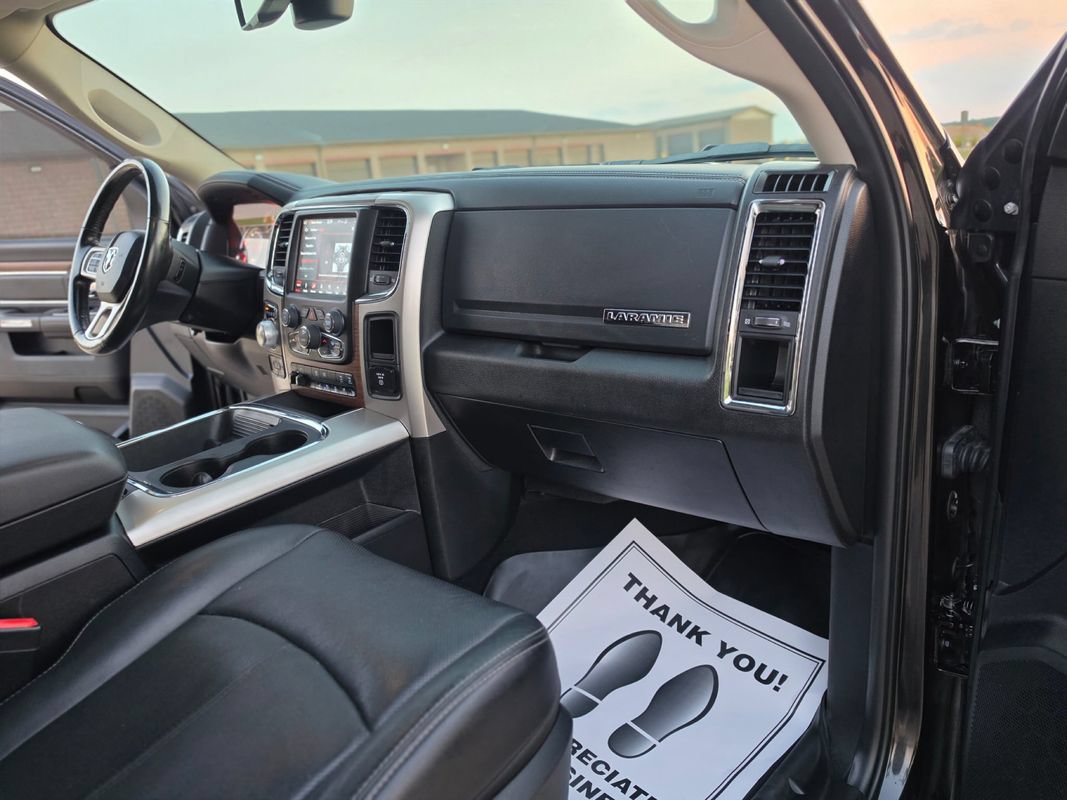 Used 2018 RAM 1500 Laramie w/ Convenience Group AWD/4WD image 30