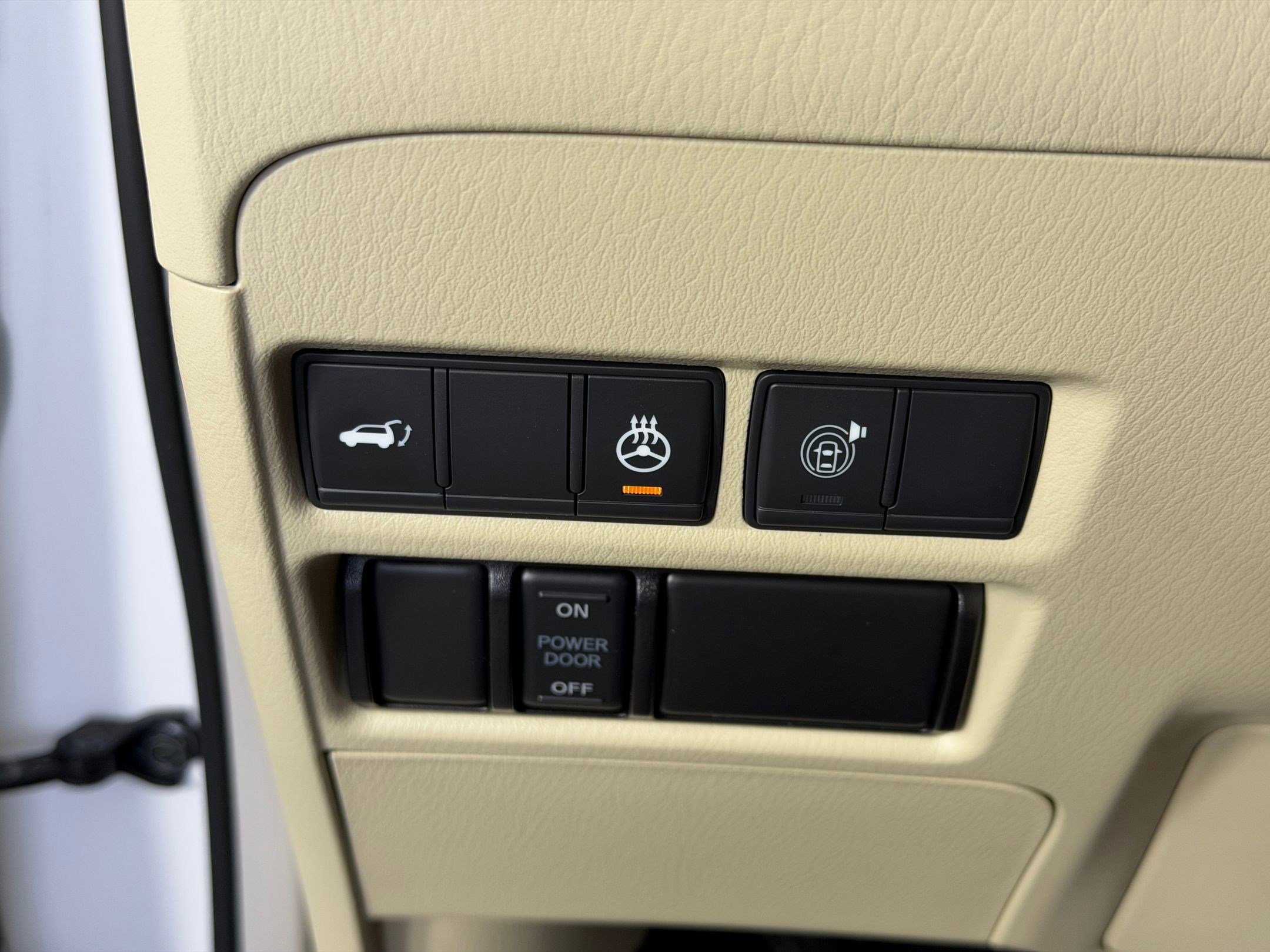 Used 2022 INFINITI QX80 Luxe w/ Cargo Package AWD/4WD image 18