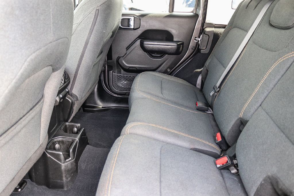 Used 2024 Jeep Wrangler Unlimited Sport AWD/4WD image 18