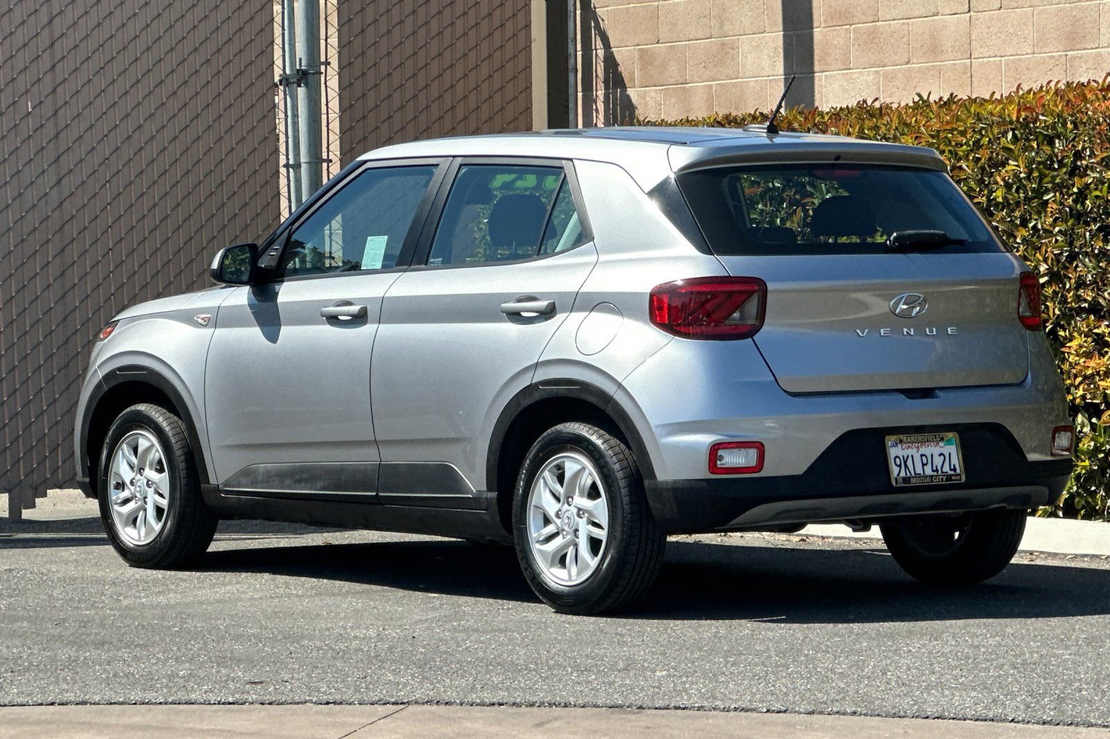 Used 2024 Hyundai Venue SE image 6