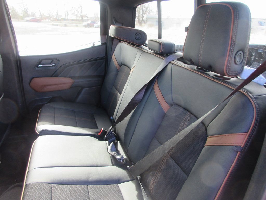 New 2026 GMC Canyon AT4 AWD/4WD image 15