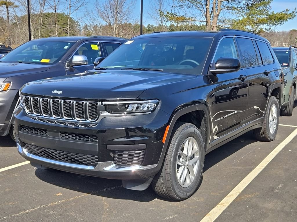 New 2026 Jeep Grand Cherokee L Laredo image 3