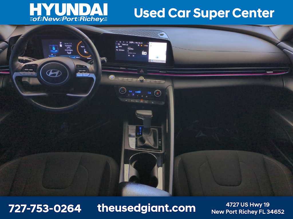 Used 2025 Hyundai Elantra SEL FWD image 15