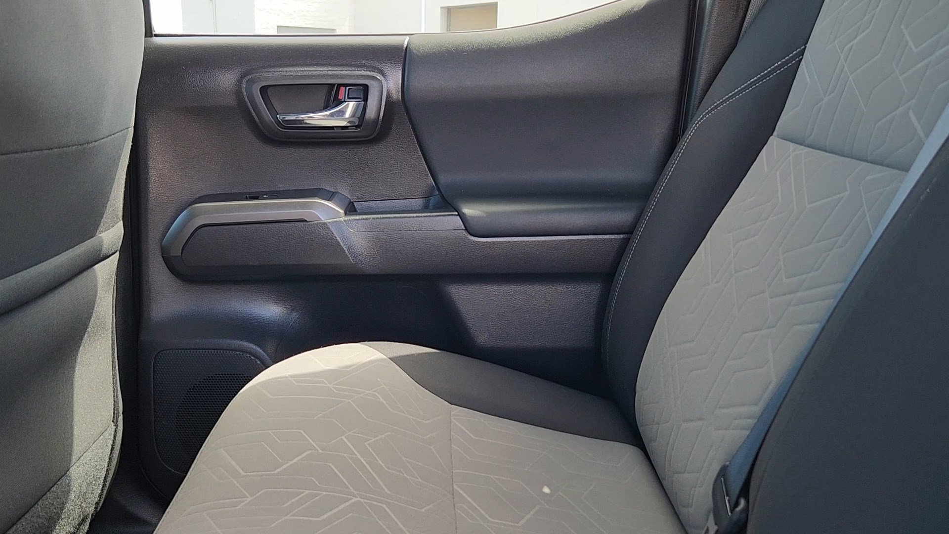 Used 2021 Toyota Tacoma TRD Off-Road AWD/4WD image 16