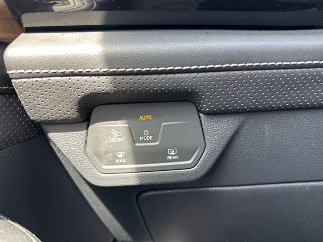 Used 2025 Volkswagen Atlas SE AWD/4WD image 43