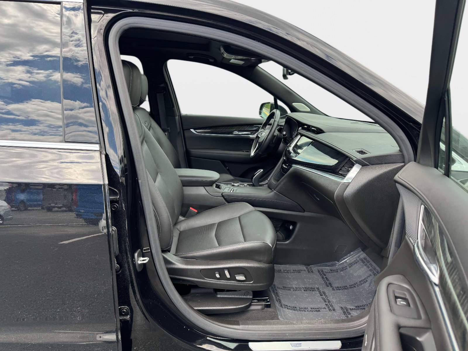 Used 2021 Cadillac XT6 Premium Luxury AWD/4WD image 15