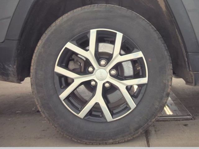 Used 2024 Jeep Grand Cherokee L Limited w/ Luxury Tech Group II image 21