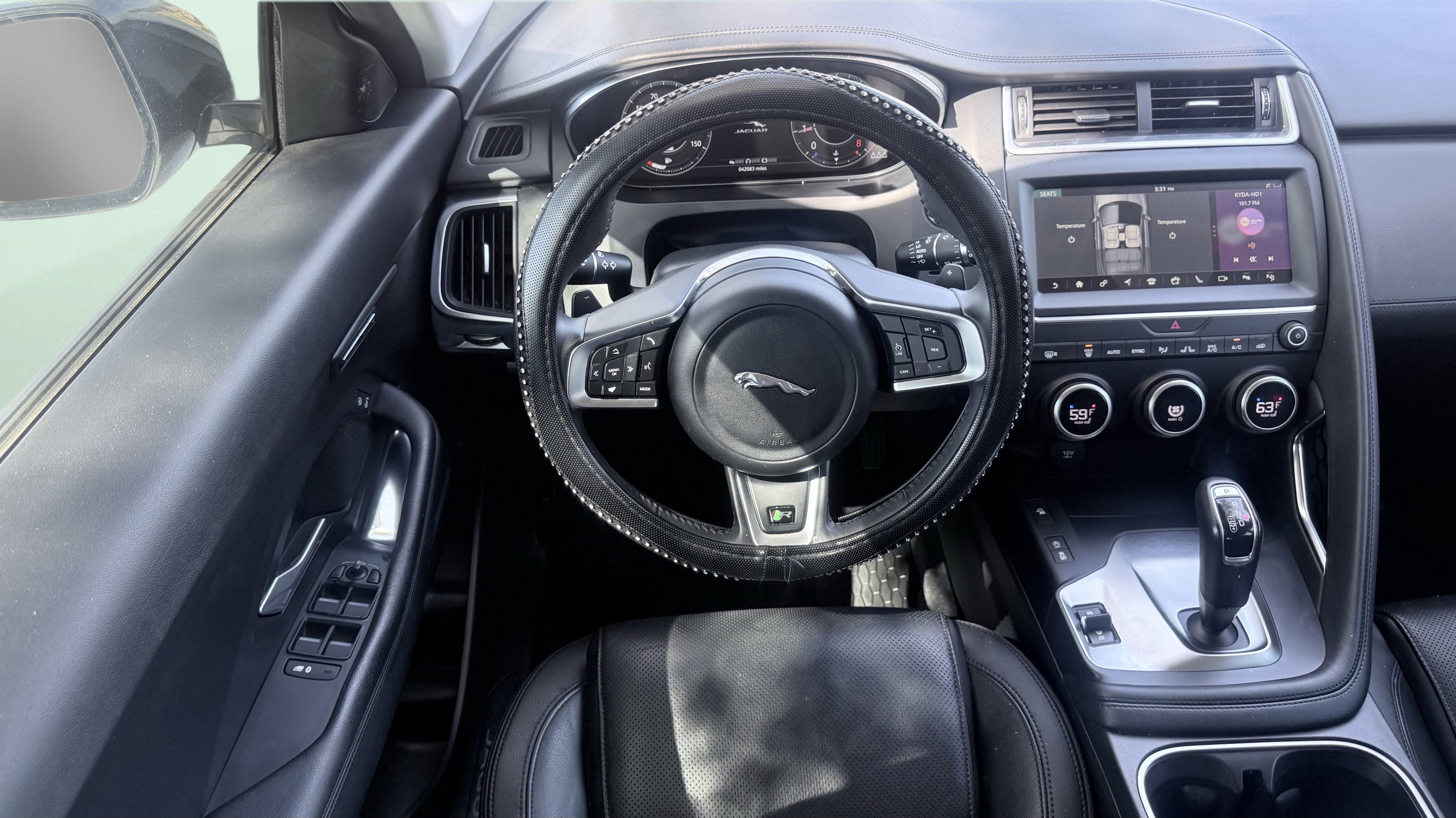 Used 2020 Jaguar E-PACE SE image 56