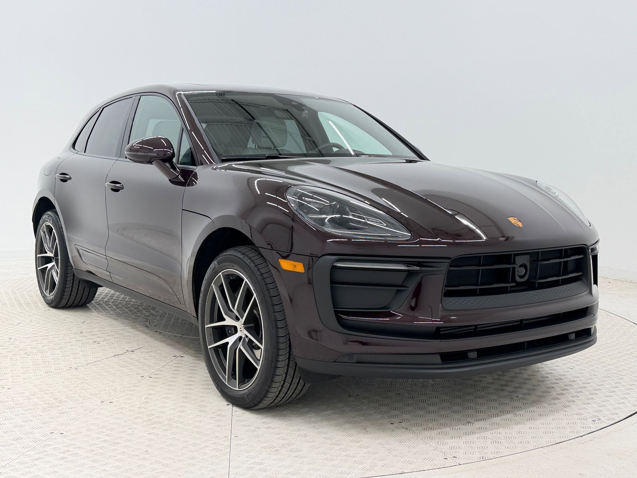 Used 2025 Porsche Macan image 7