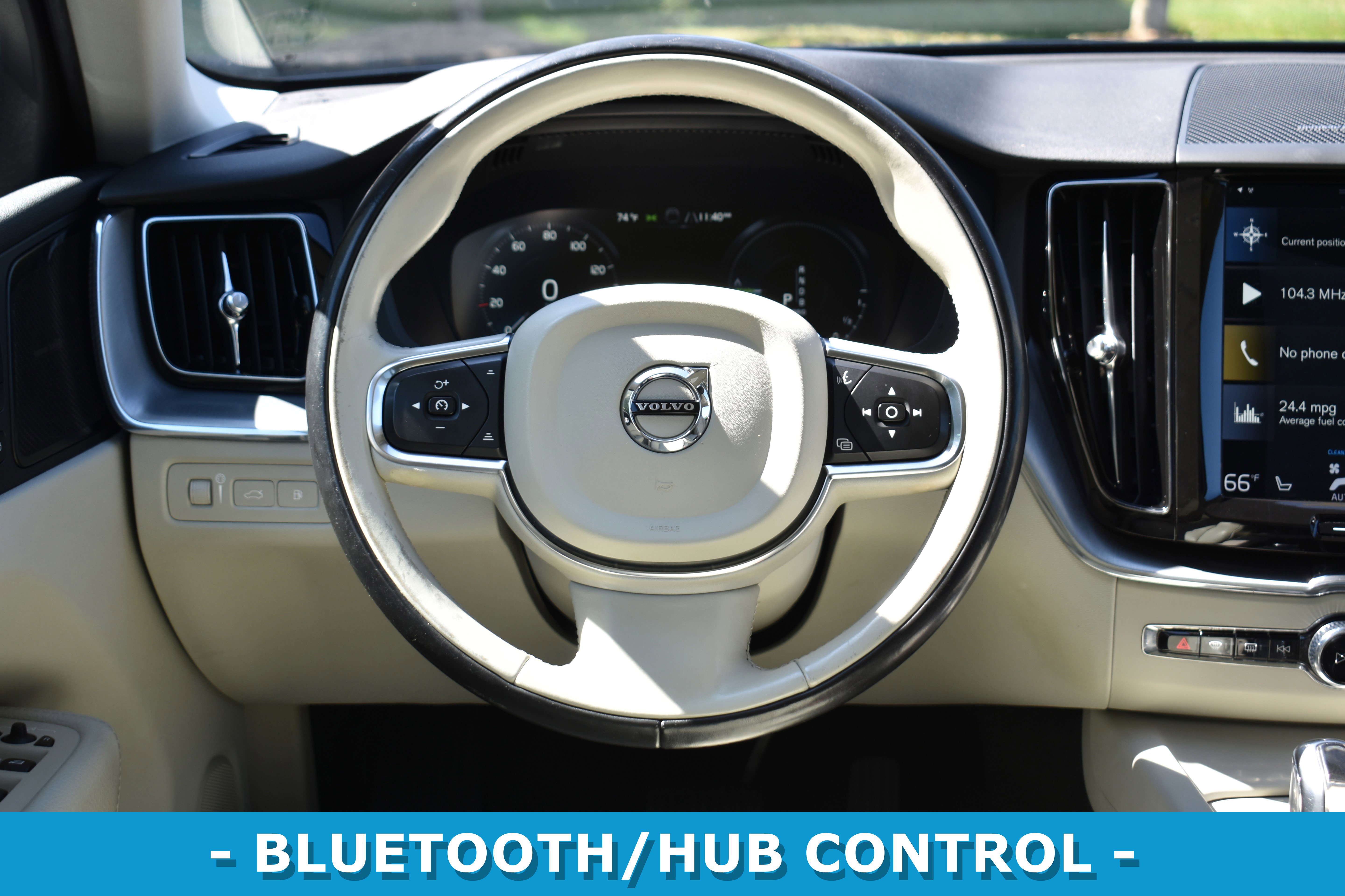 Used 2019 Volvo XC60 T8 Momentum w/ Advanced Package image 11