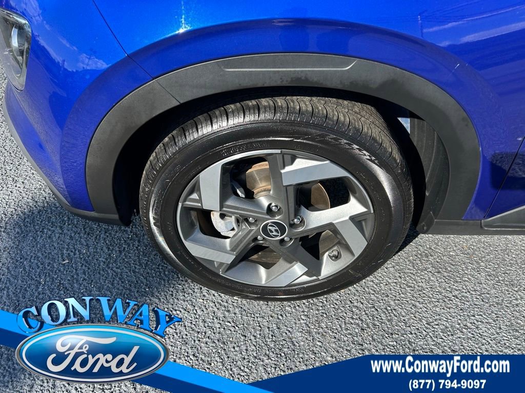 Used 2024 Hyundai Venue SEL image 14