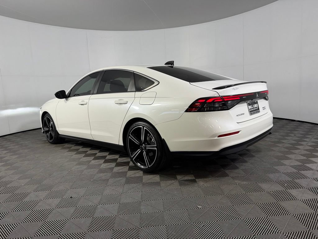 Used 2025 Honda Accord Sport image 9