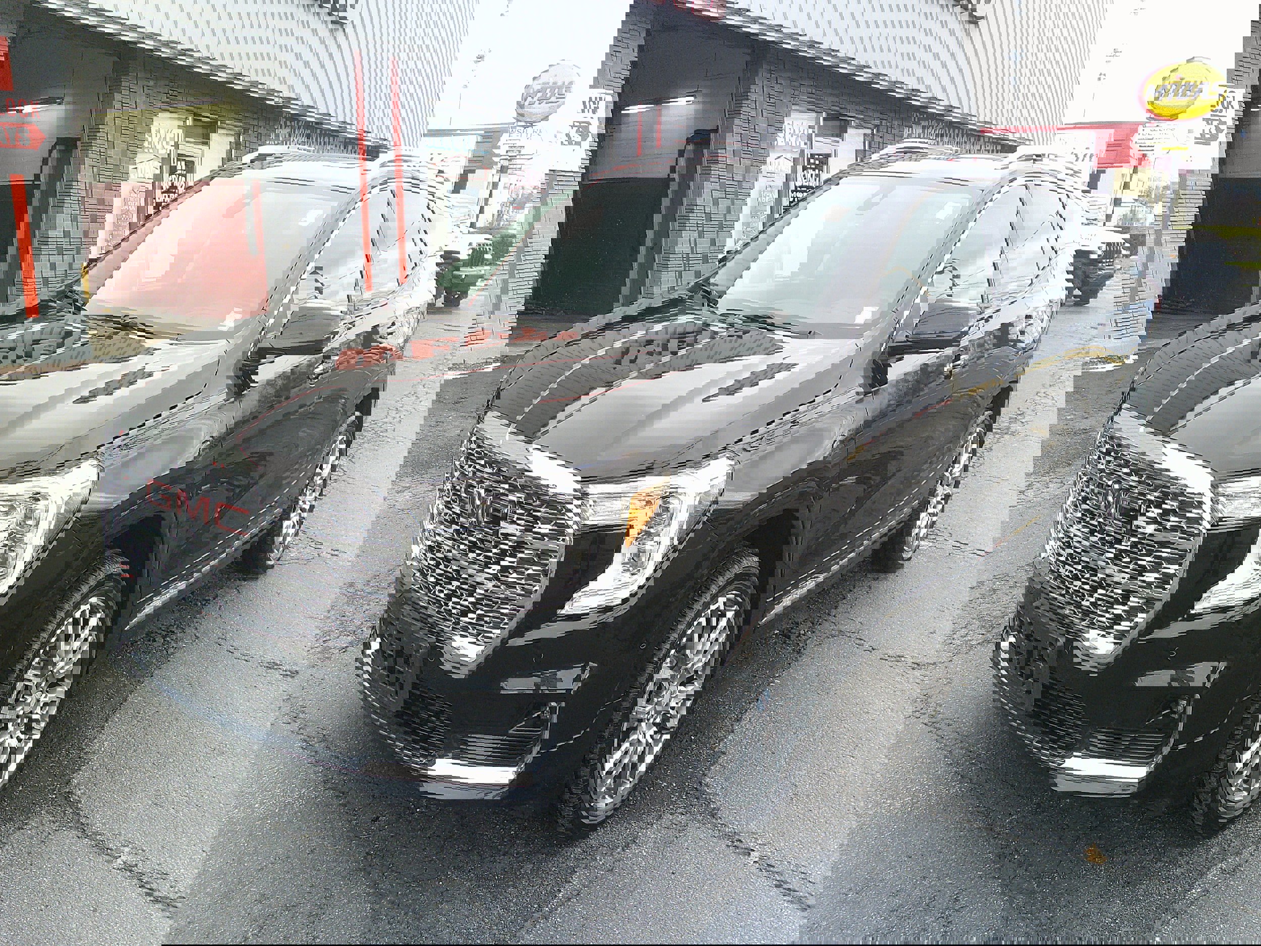 Used 2024 GMC Terrain Denali w/ Denali Premium Package image 12