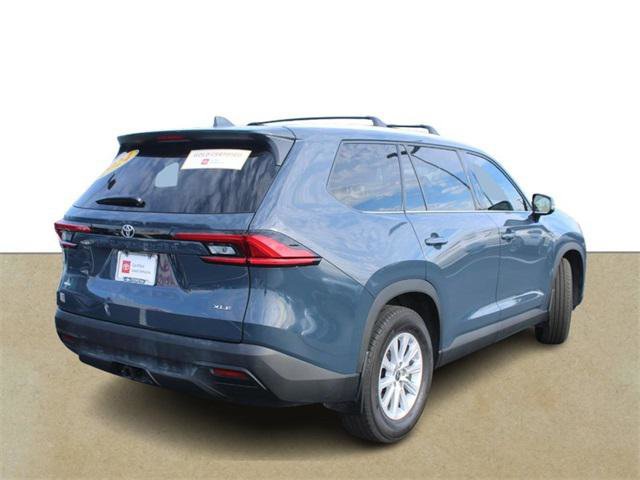 Certified 2024 Toyota Grand Highlander AWD image 4