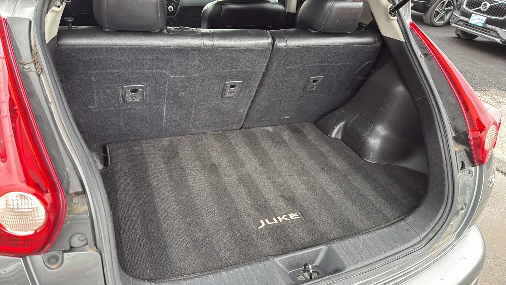 Used 2011 Nissan Juke SL FWD image 13