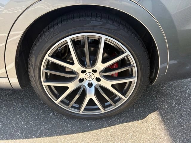 Used 2022 Maserati Levante Modena AWD/4WD image 14