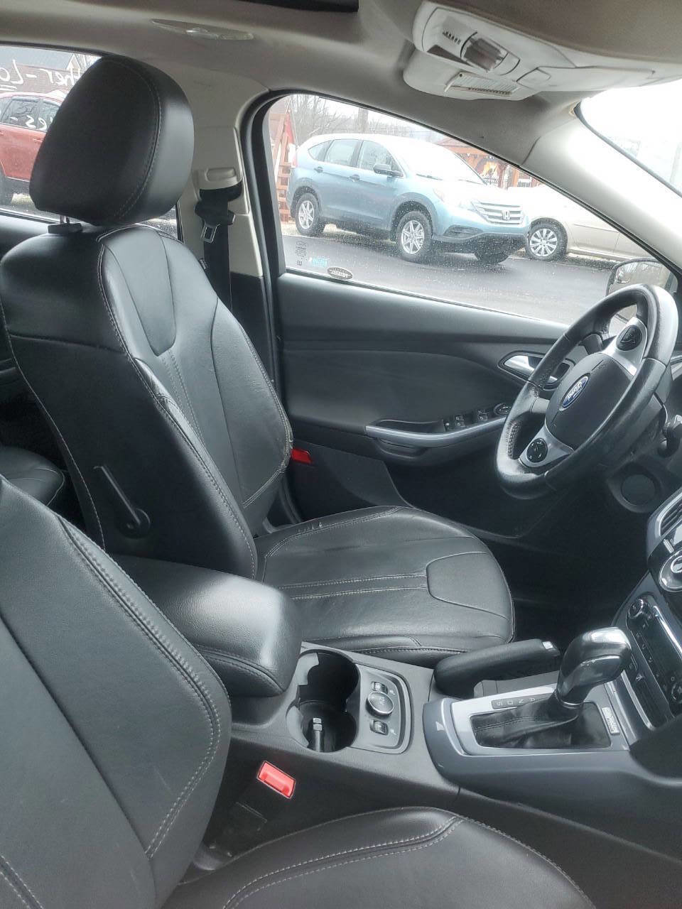 Used 2014 Ford Focus Titanium image 7