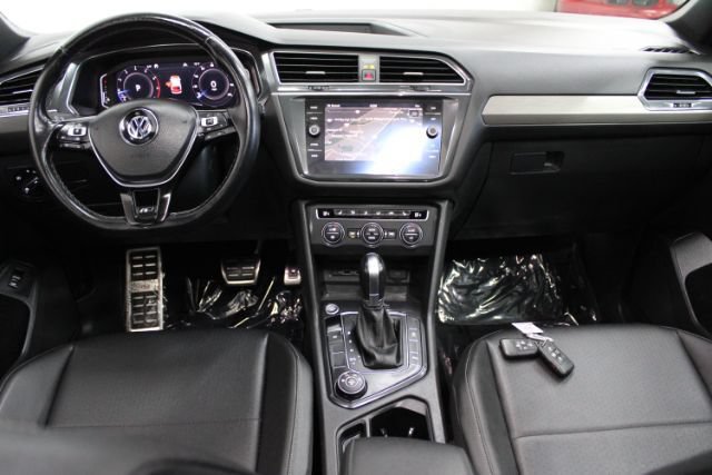 Used 2019 Volkswagen Tiguan SEL Premium R-Line AWD/4WD image 2