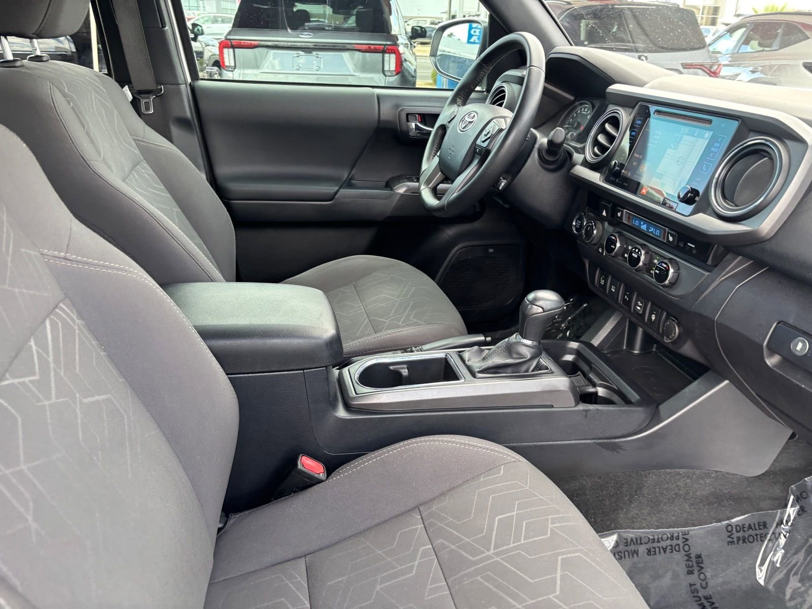 Used 2017 Toyota Tacoma TRD Off-Road image 14