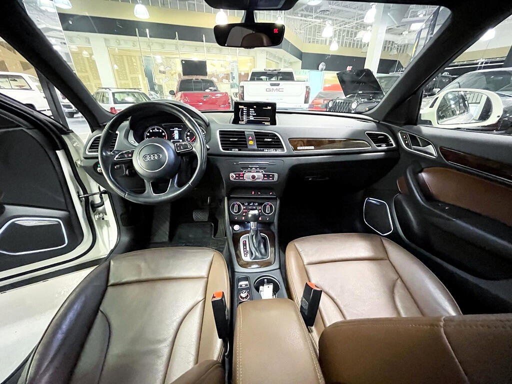 Used 2017 Audi Q3 2.0T Prestige w/ Prestige Package image 15