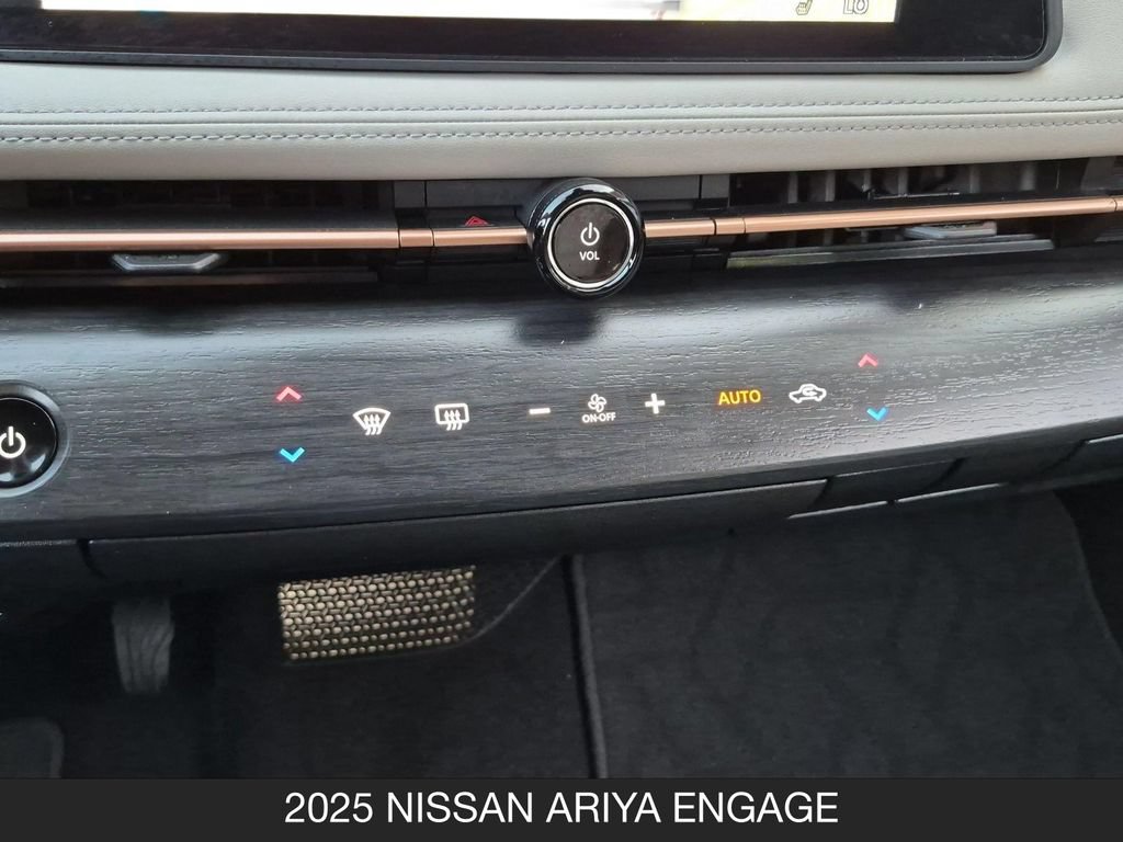 Certified 2025 Nissan Ariya FWD image 23