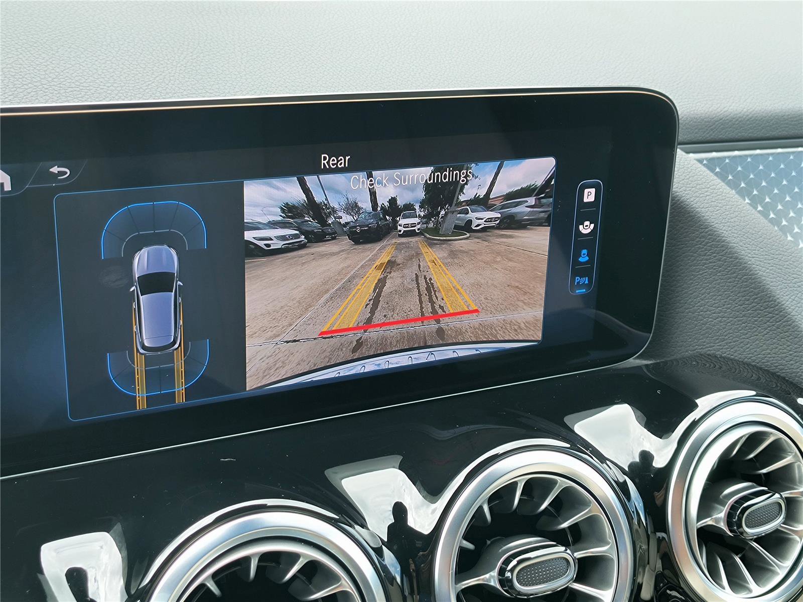 New 2025 Mercedes-Benz GLA 250 image 28