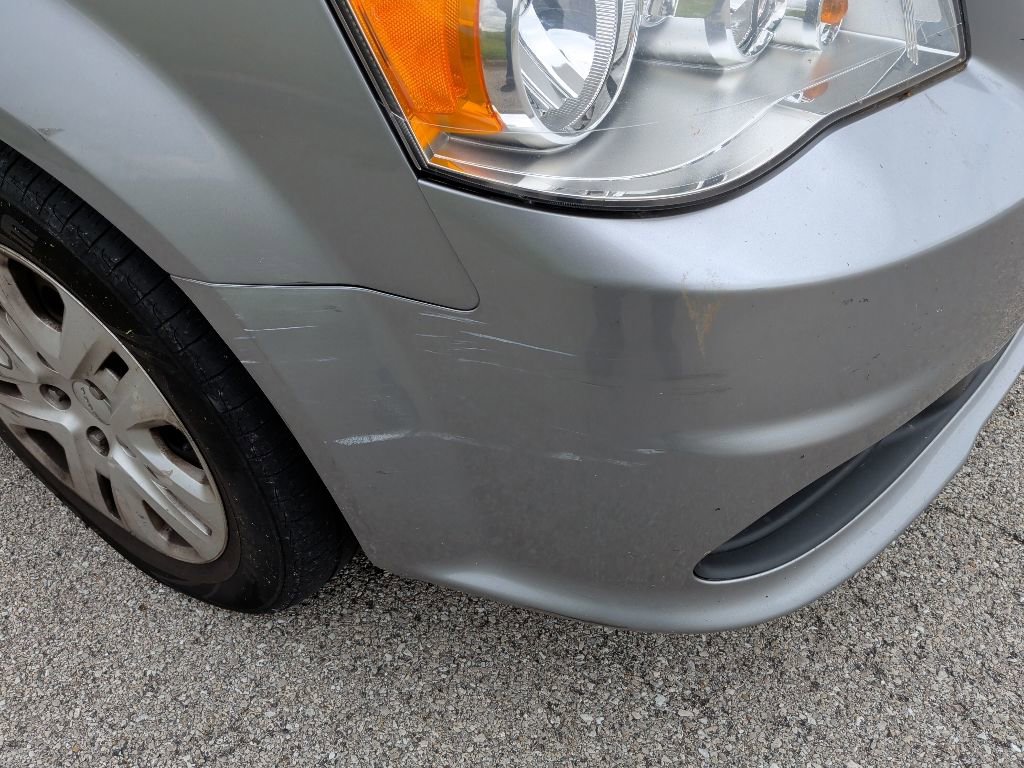 Used 2015 Dodge Grand Caravan American Value Package w/ UConnect Hands-Free Group FWD image 17